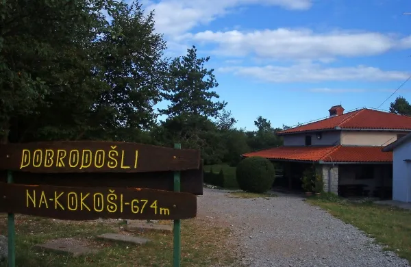 Kokoška je priljubljena izletniška točka. 