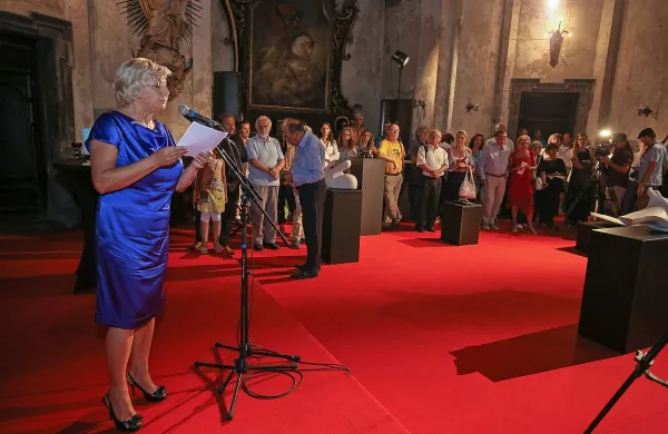 Opus  pokojnega soproga Negovana Nemca  je predstavila   
umetnostna zgodovinarka Nelida Nemec.
