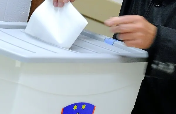 Predsedniške volitve bodo 22. oktobra. Z današnjim dnem se 
začenjajo volilna opravila za njihovo izvedbo. 