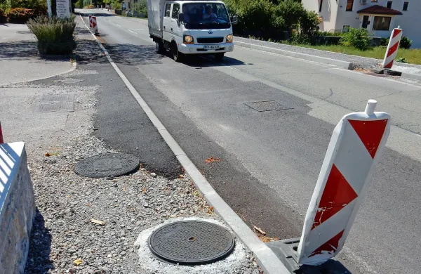 V Križu dela na 660 metrov dolgem odseku ceste trajajo že 
več kot eno leto.