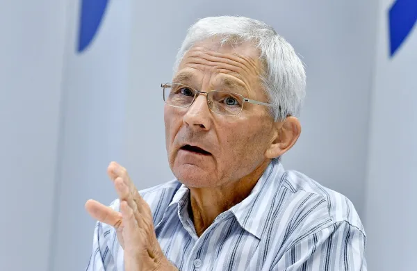 Tone Peršak: “Zelo je poudarjen vidik, da je 
kultura razvojni dejavnik. Kultura je pomembna 
kot razvojni dejavnik predvsem zato, ker vpliva na 
ustvarjalnost, odprtost ljudi. Ni slučaj, da so 
najbolj razvite države praviloma tudi kulturno 
najbolj razvite.”  