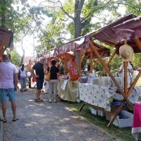Na tržnici so se predstavila društva, podjetja in krajevne 
skupnosti iz vse občine.