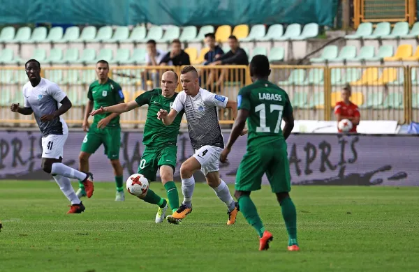 Ankaranski nogometaši so v Celju doživeli nov poraz, edini 
strelec zanje je bil Bradley Meledje (prvi z leve). 