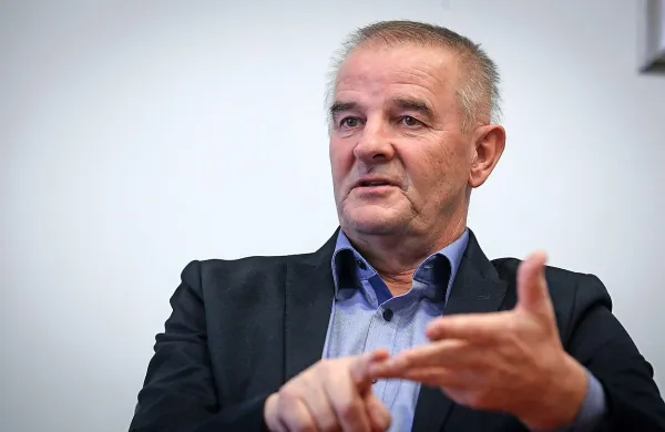 Franc Gregorčič: “Pri družbi Liv kolesa nas najbolj 
zanima program plastike. Na ta posel se 
spoznamo in tu vidimo možne sinergije.”