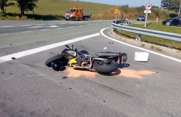 &Scaron;vicarka nesrečno s kolesom s Kanina