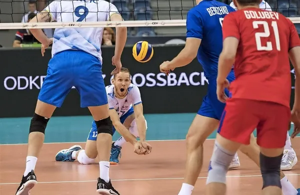 Z Rusi se je med Slovenci še najbolje kosal kapetan Tine 
Urnaut. 