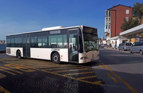 Pogajanja pri Arrivi Slovenija neuspe&scaron;na, vozniki avtobusov začnejo jutri ob 8. uri stavkati
