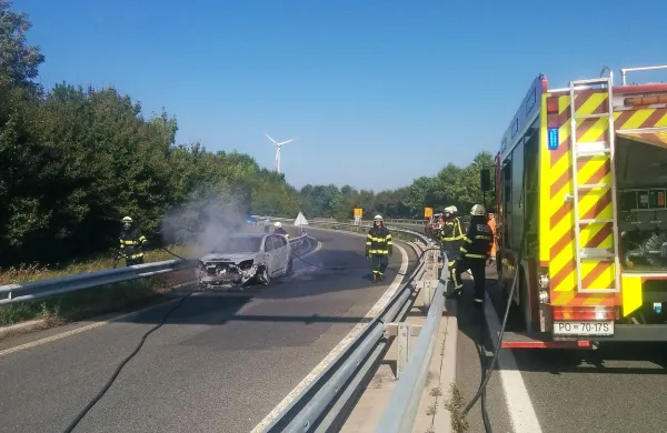 Ogenj uničil avto