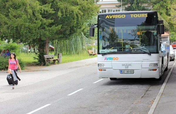 Največji slovenski ponudnik avtobusnih prevozov Avrigo-Izletnik se združuje s potovalno agencijo STA potovanja.