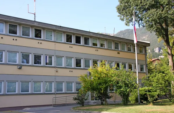 Stavbo  ajdovske upravne enote bodo energetsko sanirali tudi 
z denarjem EU.