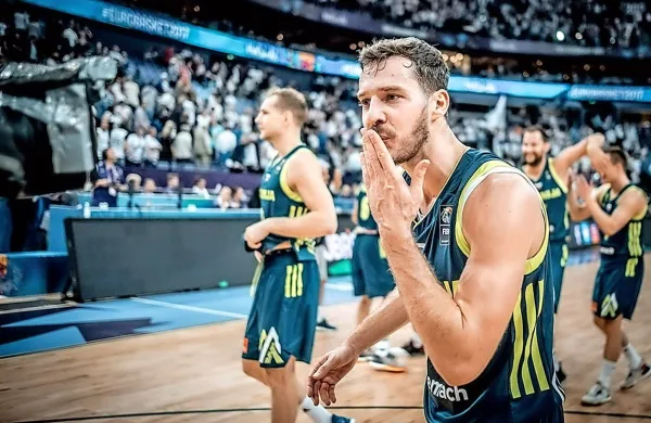 Najboljši strelec pri Sloveniji je bil Goran Dragić z 22 
točkami.