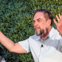 Jurij Andruhovič: “Pisatelji moramo ostati iskreni in svoje delo opravljati 
pošteno, kakor smo ga že prej, to je edini možni upor. Ne moremo izumiti 
nečesa, kar bi lahko predstavljalo opozicijo twitterju.”