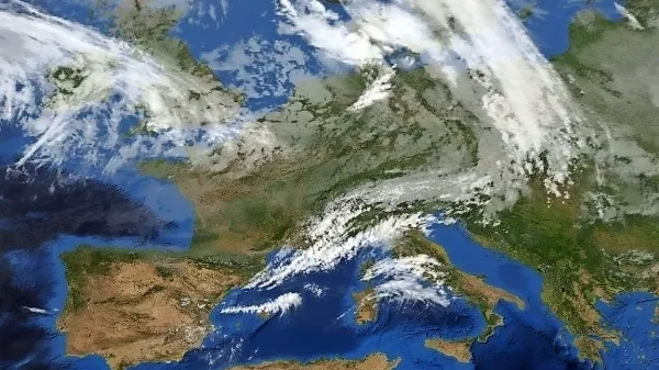 Našim krajem se je včeraj približevala severnoatlantska 
višinska dolina.