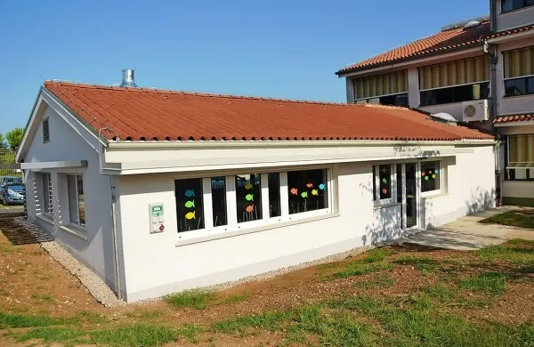 O&Scaron; Livade z novo jedilnico