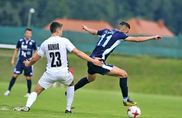 Andrija Filipović (desno) je povzročil veliko nereda v ankaranski obrambi. 
