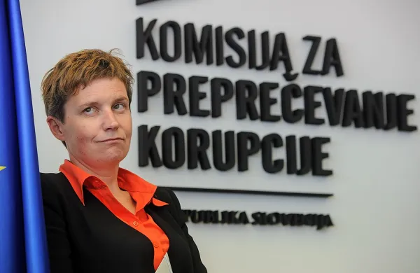 Alma Sedlar je  nepreklicno odstopila z mesta namestnice 
predsednika Komisije za preprečevanje korupcije.