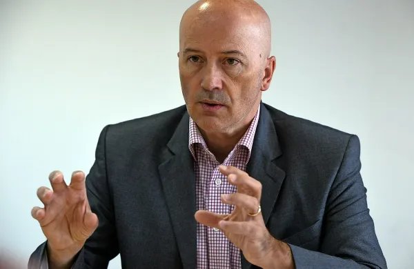Roman Lavtar: “S participativnim proračunom 
damo ljudem priložnost, da soodločajo, katere 
projekte umeščati v proračun. Proračun bo v 
skladu z zakonom tudi v prihodnje predlagal 
župan, sprejel pa občinski svet in nihče drug.”