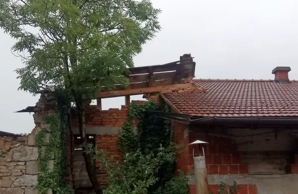 Streha padla na hi&scaron;o