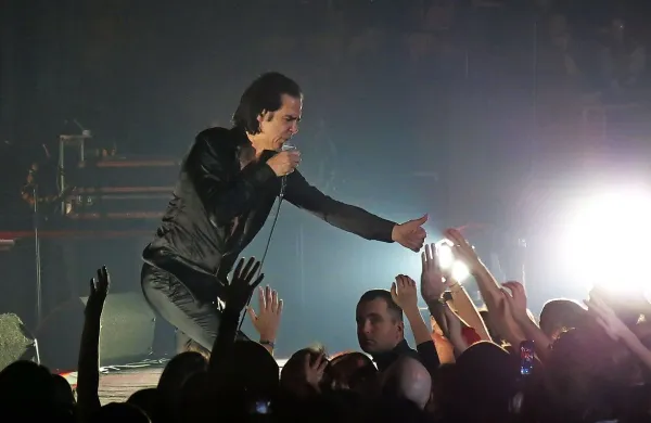 Nick Cave v Hali Tivoli novembra leta 2013.