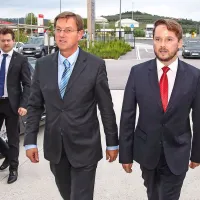 Tujci hitro dobijo vse, Luka in domača podjetja pa (&scaron;e) ne