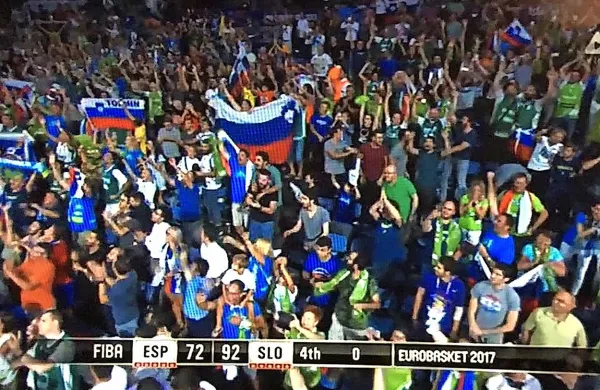Slovenci v finalu!