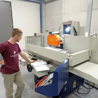 Učili se bodo na cnc strojih, ne na 30 let starih stružnicah