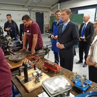 Učili se bodo na cnc strojih, ne na 30 let starih stružnicah