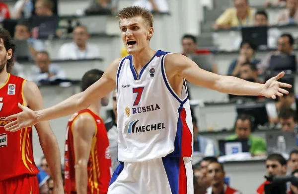 Andrej Kirilenko, evropski prvak leta 2007,  je naslednji zvezdnik, ki je prevzel pomembno 
funkcijo v nacionalni zvezi. Postal je predsednik ruske košarkarske zveze.