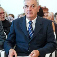 Direktor sklada  invalidskega in pokojninskega zavarovanja 
Florijan Bulovec.
