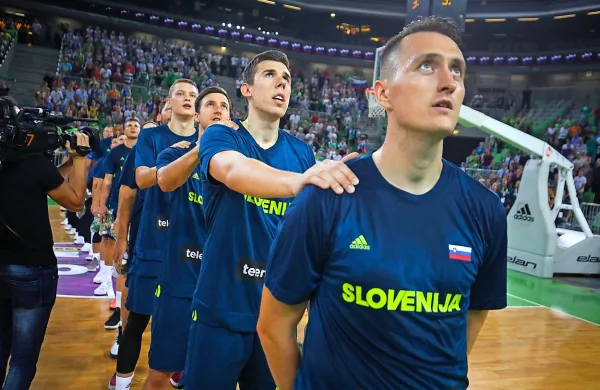 Goran Dragić, najkoristnejši igralec prvenstva, v akciji.