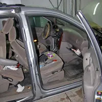 Na vlomilske pohode s chryslerjem