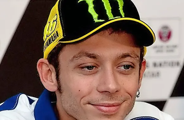 Italijanski motociklistični as Valentino Rossi je dejal, da si si 
želi vrnitve na dirkališča že konec tedna na veliki nagradi 
Aragonije, kar je le 24 dni po zlomu noge.