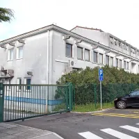 Za nekdanjo upravno stavbo Policijske uprave Koper na Ulici 
15. maja niti tokrat  ni bilo dražitelja. 