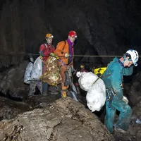Jamarji so v Martelovi dvorani v najbolj oddaljenem delu 
Škocjanskih jam že pobrali 45 vreč smeti in jih odnesli bliže 
vhodu.