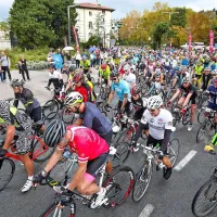 Več kot 500 kolesarjev se je podalo s starta 5. Istrskega maratona (foto)