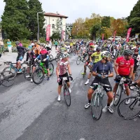 Več kot 500 kolesarjev se je podalo s starta 5. Istrskega maratona (foto)