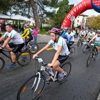 Več kot 500 kolesarjev se je podalo s starta 5. Istrskega maratona (foto)