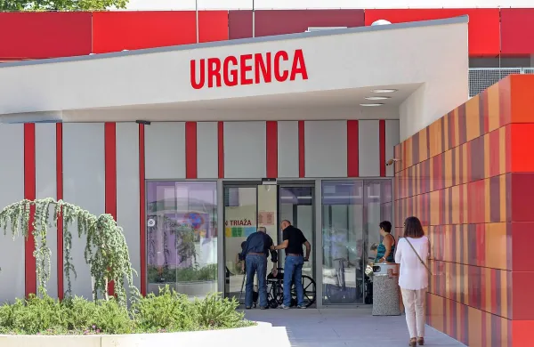 Po grožnji z nožem pred desetimi dnevi so v bolnišnici že 
okrepili varnostno službo in poskrbeli za dodatne varnostne 
ukrepe, v prihodnjem letu pa načrtujejo še nove. 