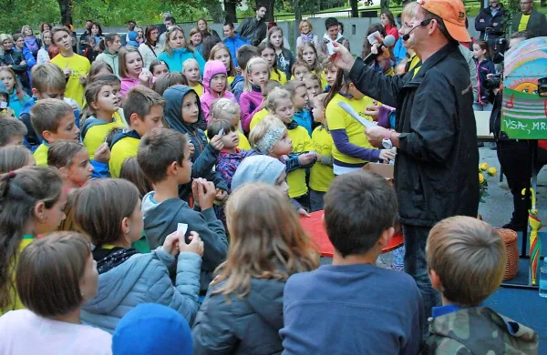  Malčki so pridno brali med počitnicami. 