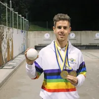 Anže Petrič z zlatim in bronastim odličjem s SP.