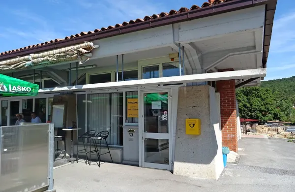 Tri nekdanje po&scaron;te spet naprodaj