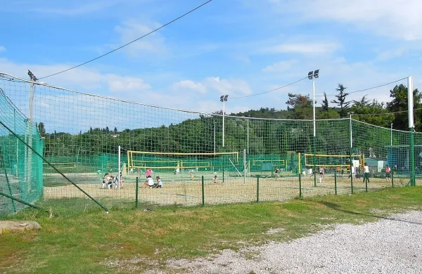 Športnim društvom, tudi tistim, ki delujejo na Sv. Katarini, ankaranska občina plačuje stroške elektrike, vode in odvoza smeti.