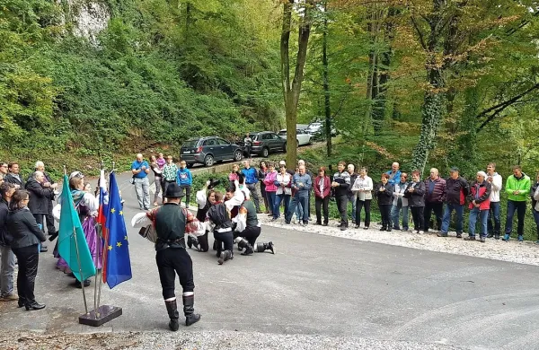 S planote varno in hitreje v dolino
