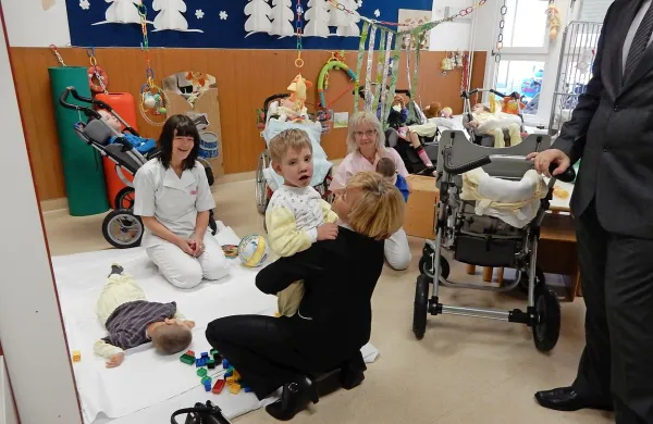 Ministrica je  ob obisku Stare Gore zagotovila, da bo oddelek zgrajen, poudarjajo v društvu.  