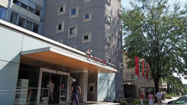 V ponedeljek je četverica iz sektorja za upravljanje problematičnih naložb v NKBM v Novi Gorici prejela odpovedi o 
zaposlitvi. 