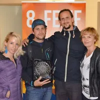 Nagrado Vilka Filača za najboljšo fotografijo  je prejel film 
pokojnega Jureta Breceljnika Zadnji ledeni lovci. Veselili so se 
je (z leve) producentka Natalija Gros, sorežiser in direktor 
fotografije Rožle Bregar,  asistent režije in producent Slaviša 
Majstorović ter Branka Čretnik, vodja distribucije in marketinga pri podjetju Cenex.    