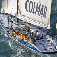 Najhitrejša je bila jadrnica Spirit of PortoPiccolo s časom ene 
ure 12 minut in 17 sekund. Maksi Jena (na fotografiji) je za 16 
navtičnih milj dolgo progo potrebovala enajst minut več.
