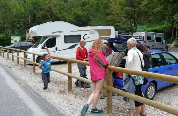 Parkirišče v Zaročišču bodo že letos razširili. 