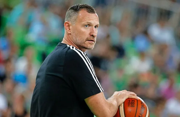 Radovan Trifunović je novi selektor moške članske košarkarske reprezentance za obdobje kvalifikacij za svetovno 
prvenstvo 2019.