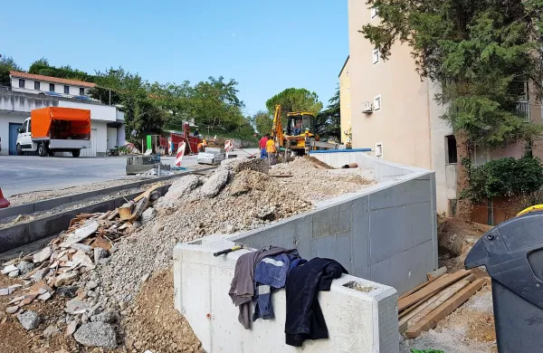 Zaradi slabih tal morajo uporabiti veliko betona
